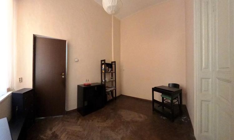 Vanzare apartament 3 camere in vila, Piata Regina Maria