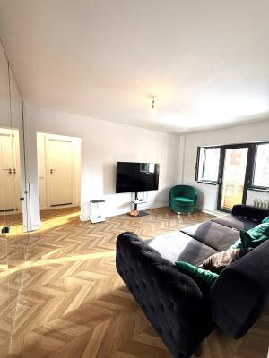 Vanzarea apartament 2 camere - Timpuri Noi, Renovat Modern