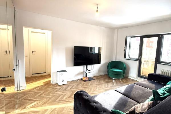 Vanzarea apartament 2 camere - Timpuri Noi, Renovat Modern