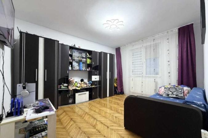 3 camere decomandat – etaj 3/4 – Șagului – lângă Școala Generală Nr. 2 Timișoara