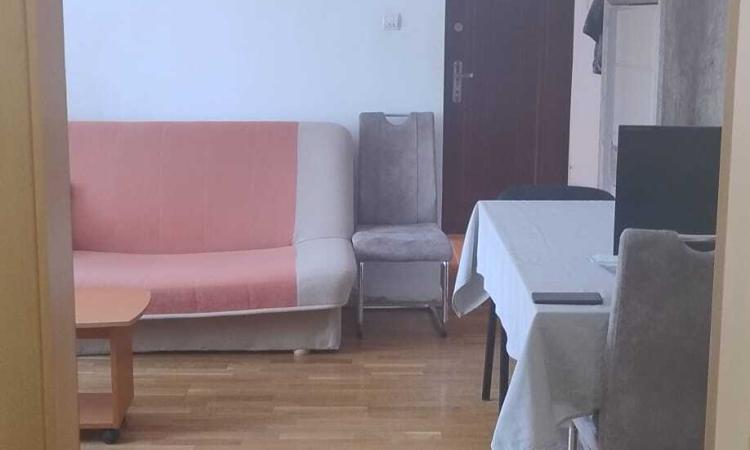 2 camere, Piata Crucii, mobilat si utilat, boxa in Cf