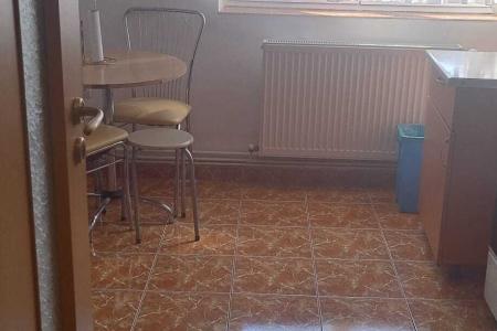 2 camere, Piata Crucii, mobilat si utilat, boxa in Cf