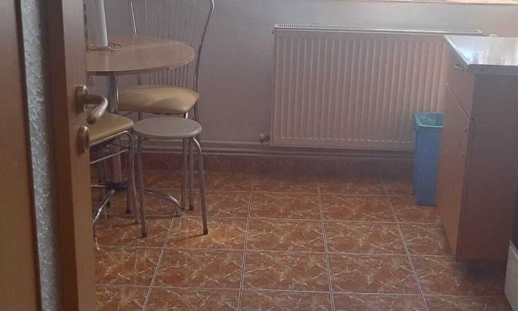 2 camere, Piata Crucii, mobilat si utilat, boxa in Cf