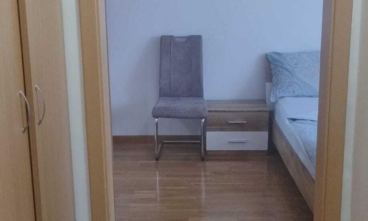 2 camere, Piata Crucii, mobilat si utilat, boxa in Cf