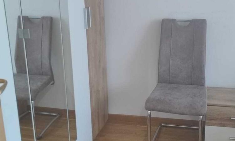 2 camere, Piata Crucii, mobilat si utilat, boxa in Cf