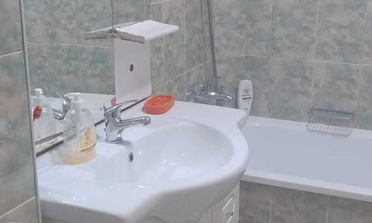 2 camere, Piata Crucii, mobilat si utilat, boxa in Cf