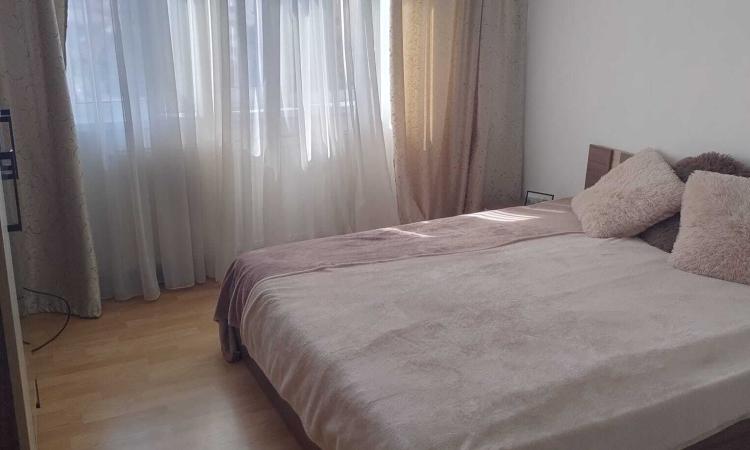 Apartament 4 camere decomandat , aproape de Shopping Mall