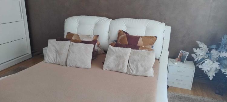 Apartament 4 camere decomandat , aproape de Shopping Mall