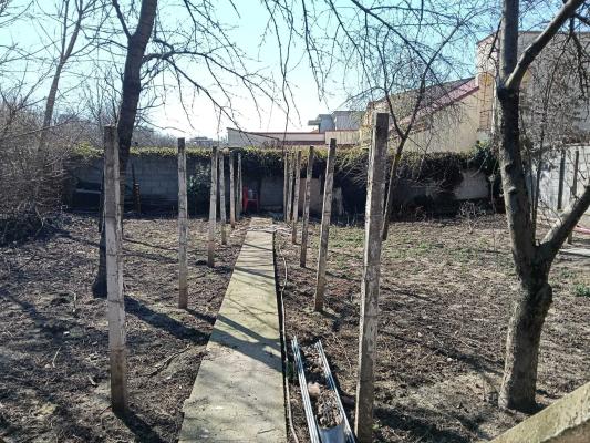 Casă spațioasă de vânzare | Parter + Etaj | Ideală pentru locuință sau activitate comercială