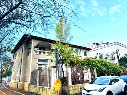 Vanzare vila 6 camere  Parcul Carol - Rezidential si Comercial