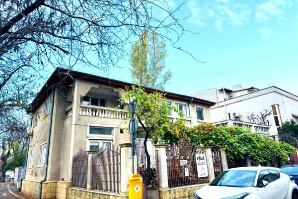 Vanzare vila 6 camere Parcul Carol - Rezidential si Comercial