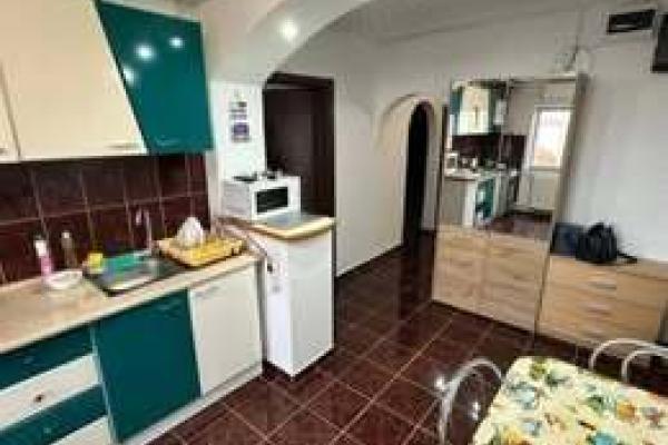 3 camere, decomandat, bloc din 1986, Plavat 2