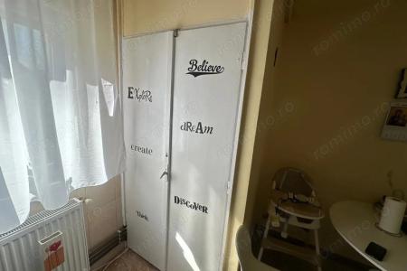 3 camere, doua balcoane, etaj 3, Sagului