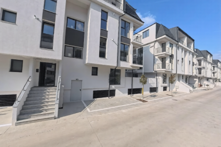 Apartament 2 camere în complex nou | Parcare inclusă | Terasă + balcon