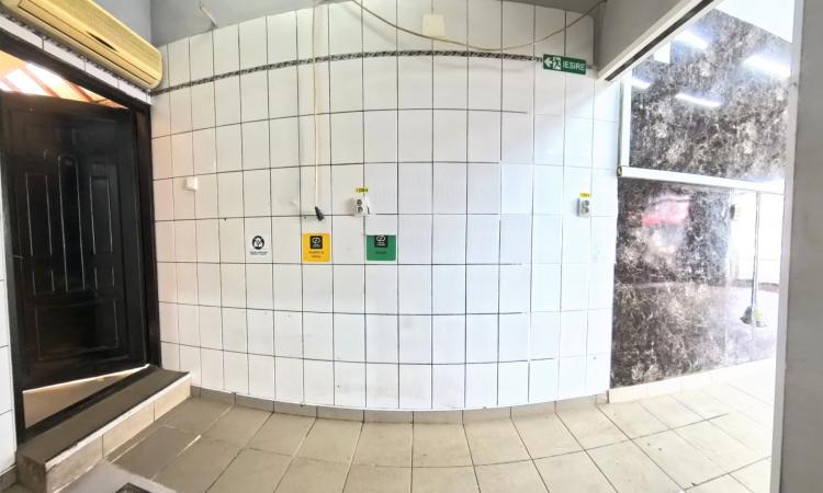 Spatiu comercia 60mp de inchiriat, stradal, Bucuresti, Calea Calarasi - Hala Traian