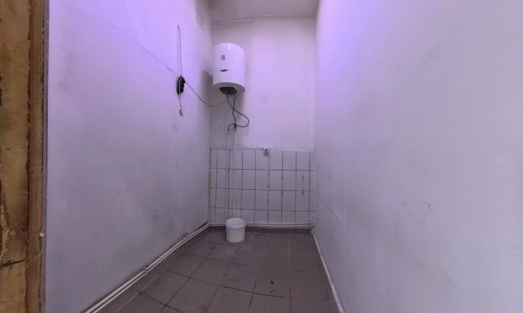 Spatiu comercia 60mp de inchiriat, stradal, Bucuresti, Calea Calarasi - Hala Traian