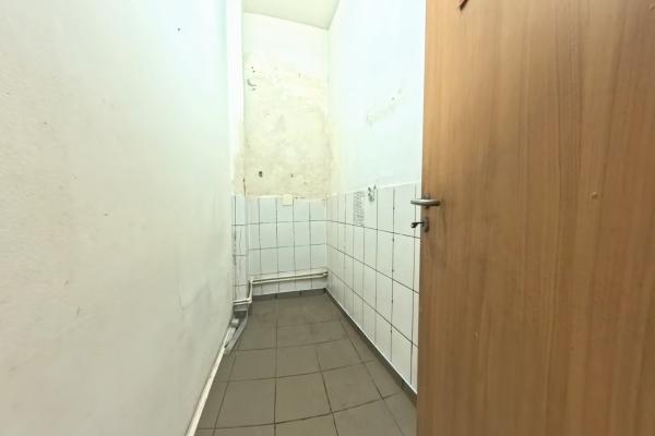 Spatiu comercia 60mp de inchiriat, stradal, Bucuresti, Calea Calarasi - Hala Traian