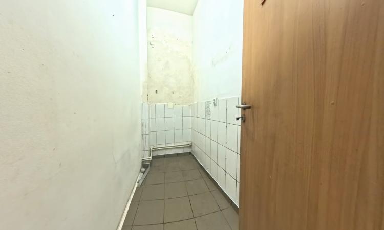 Spatiu comercia 60mp de inchiriat, stradal, Bucuresti, Calea Calarasi - Hala Traian