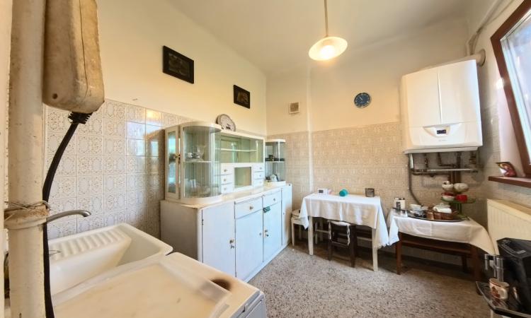 3 Camere - Urgență 1 - Cotroceni