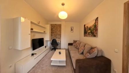 Apartament 2 camere, zona Mosilor, in vila interbelica - balcon generos si boxa