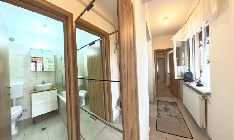 Apartament 2 camere, zona Mosilor, in vila interbelica - balcon generos si boxa
