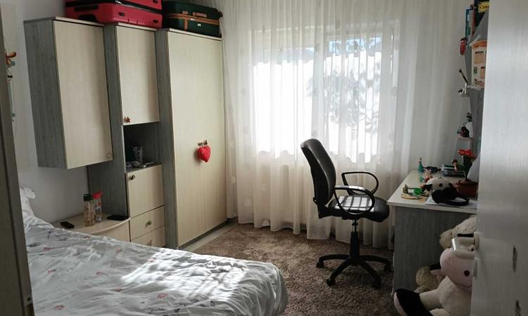 Timișoara | Apartament 4 camere | Etaj 1 | 83 mp | Zonă excelentă