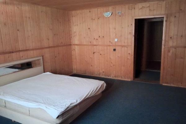 Proprietate turistică | Fost hotel | Teren 8900 mp | Aproape de Dunăre