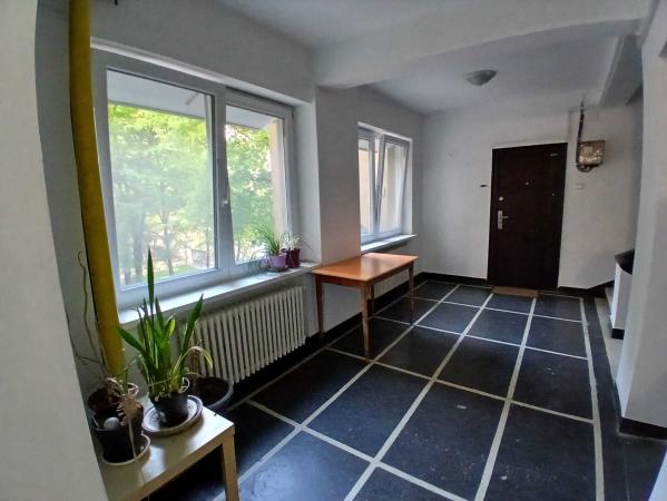 Vanzare 2 camere la Piata Romana