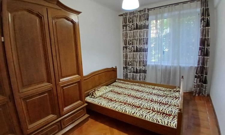 Vanzare 2 camere la Piata Romana