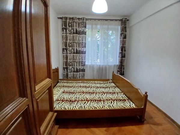 Vanzare 2 camere la Piata Romana