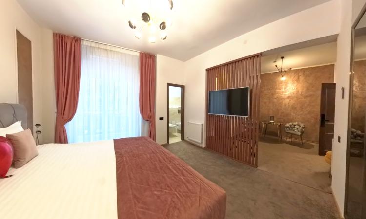 Apartament 3 camere langa Universitate - Magheru