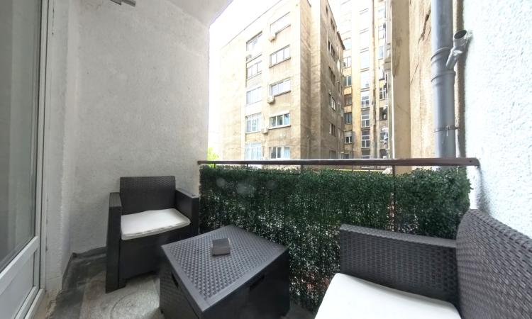 Apartament 3 camere langa Universitate - Magheru