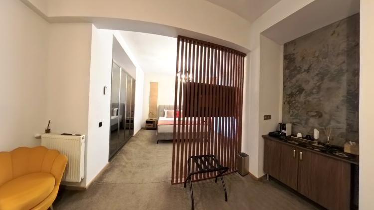 Apartament 3 camere langa Universitate - Magheru