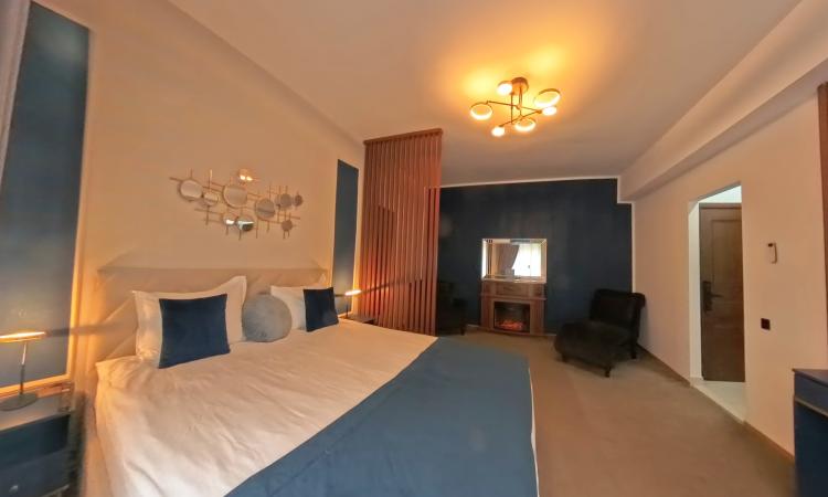 Apartament 3 camere langa Universitate - Magheru