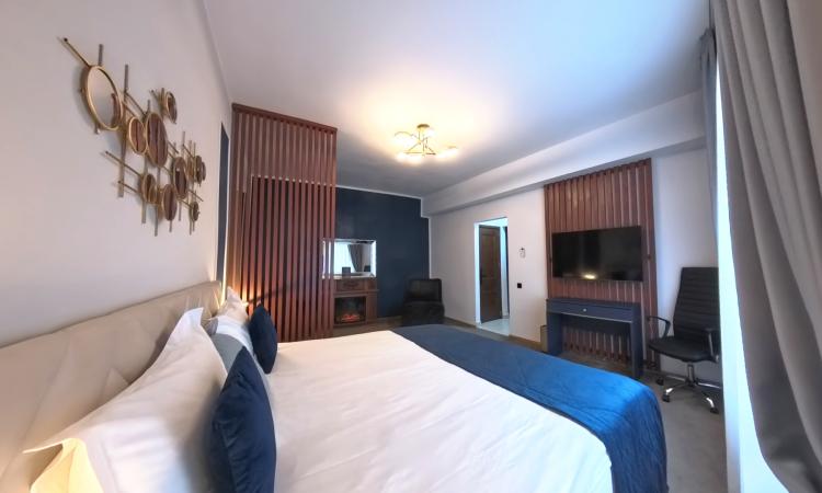 Apartament 3 camere langa Universitate - Magheru