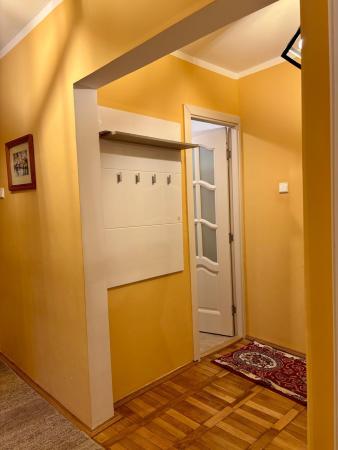 3 decomadate, etajul 3 din 4, zona Dambovita