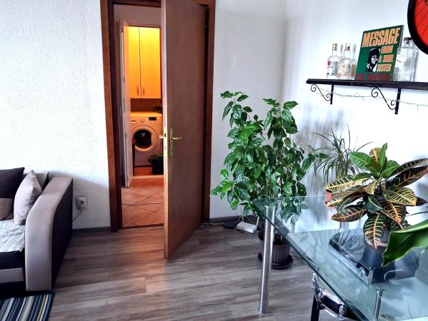 Apartament 3 camere Ianculuic - 50 m de metrou