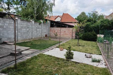 Casă individuală | 176 mp utili | 2 locuințe în curte | Teren 327 mp/ zona Cetatii
