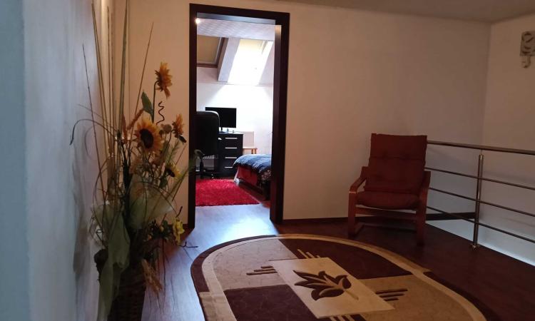 Casă individuală | 176 mp utili | 2 locuințe în curte | Teren 327 mp/ zona Cetatii
