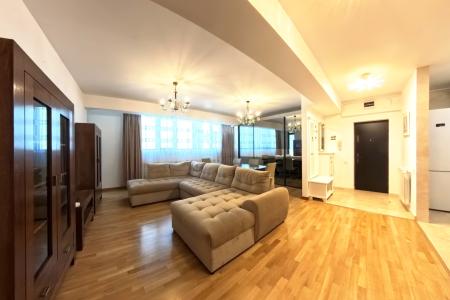 Apartament Elegant, 3 Camere si 2 Bai - Kiseleff/ Clucerului