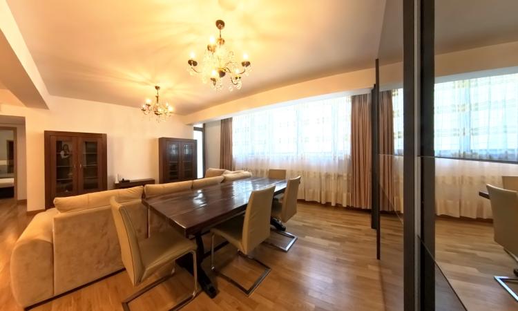 Apartament Elegant, 3 Camere si 2 Bai - Kiseleff/ Clucerului
