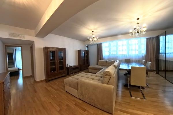 Apartament Elegant, 3 Camere si 2 Bai - Kiseleff/ Clucerului