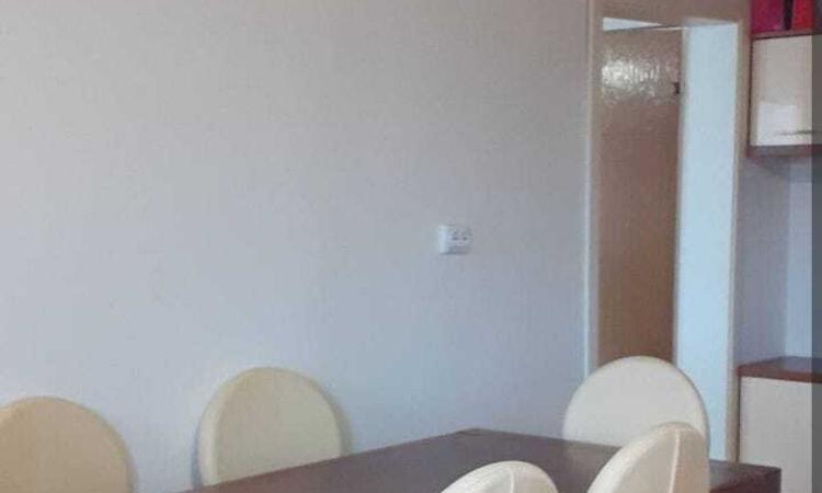 Apartament 3 camere | 67 mp + balcon | Zonă centrală