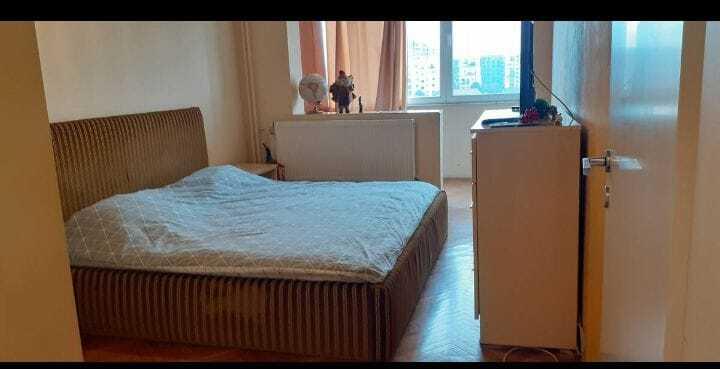 Apartament 3 camere | 67 mp + balcon | Zonă centrală