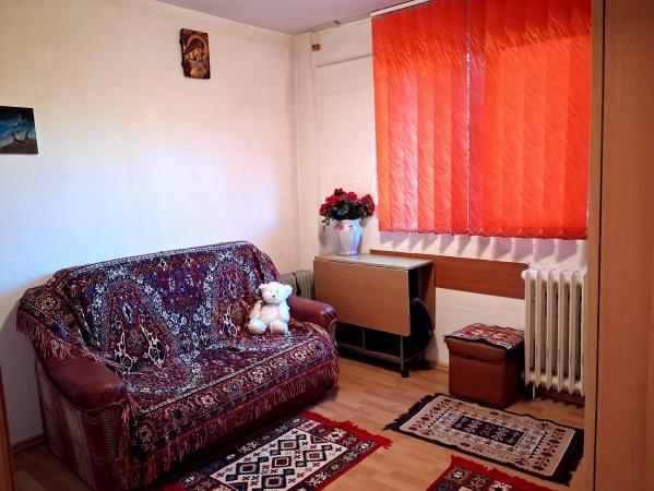2 Camere decomandat Morarilor  70 000 euro