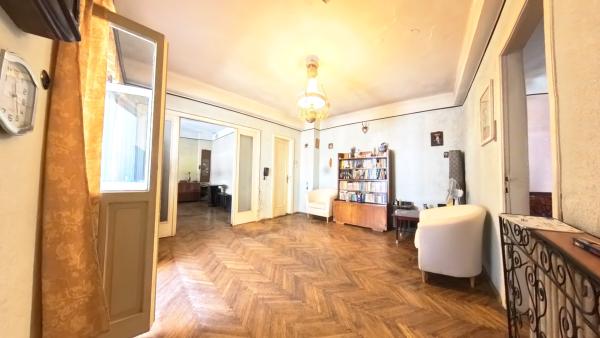 De vanzare,  apartament 3 camere in vila, zona Mosilor/Foisorul de Foc