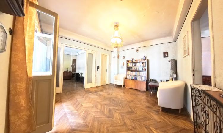 De vanzare, apartament 3 camere in vila, zona Mosilor/Foisorul de Foc