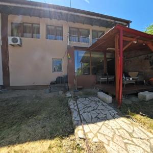 Casă - Giulești - Lacul Morii