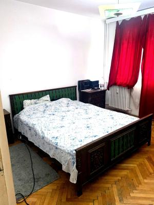 3 Camere - 6 minute Metrou Costin Georgian
