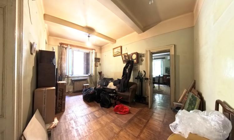 Apartamente in vila, garaj si curte comuna, zona Dacia/Polona